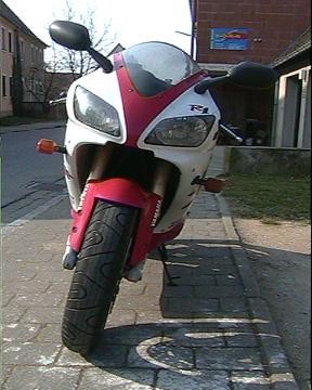 r1_front.jpg 36KB